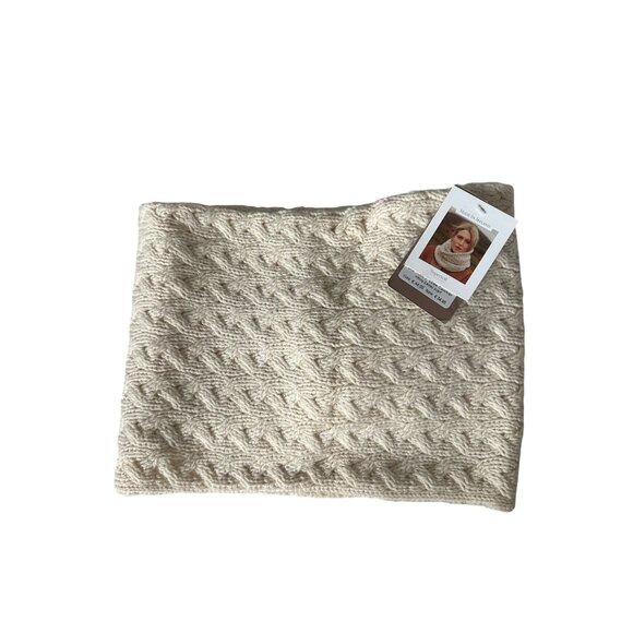 ERIN Oatmeal Made in Ireland Neck Scarf NEW with tags - Picture 3 of 5